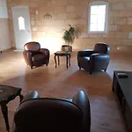 Domaine Du Chauvet 3*